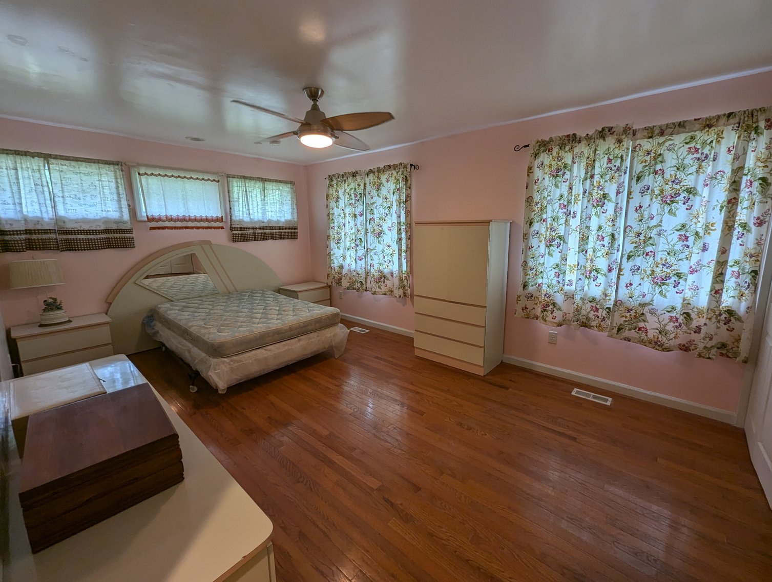 Image for 3 BR, 4 BATH CUSTOM HOME W/ 3-CAR GARAGE