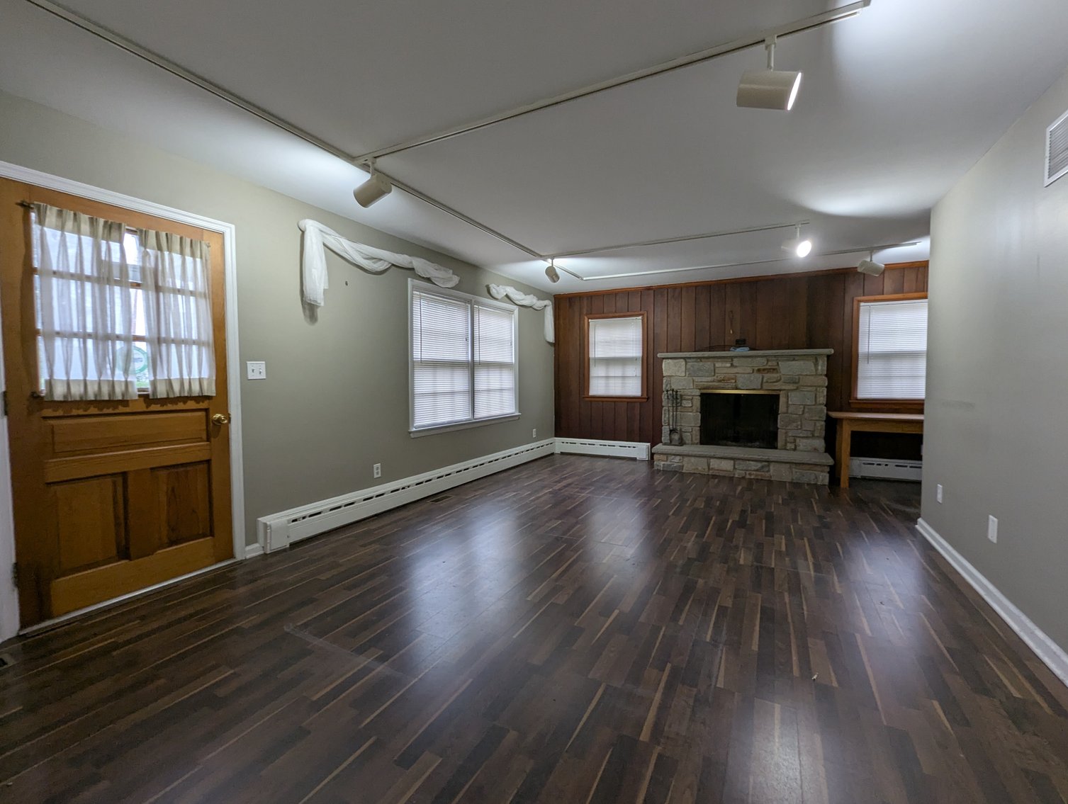 Image for 2-STORY OFFICE BLDG., 62'X40' BLOCK-FRAME SHOP, 40'X24' 3-BAY GARAGE FORMER BLEVINS HEATING & COOLING