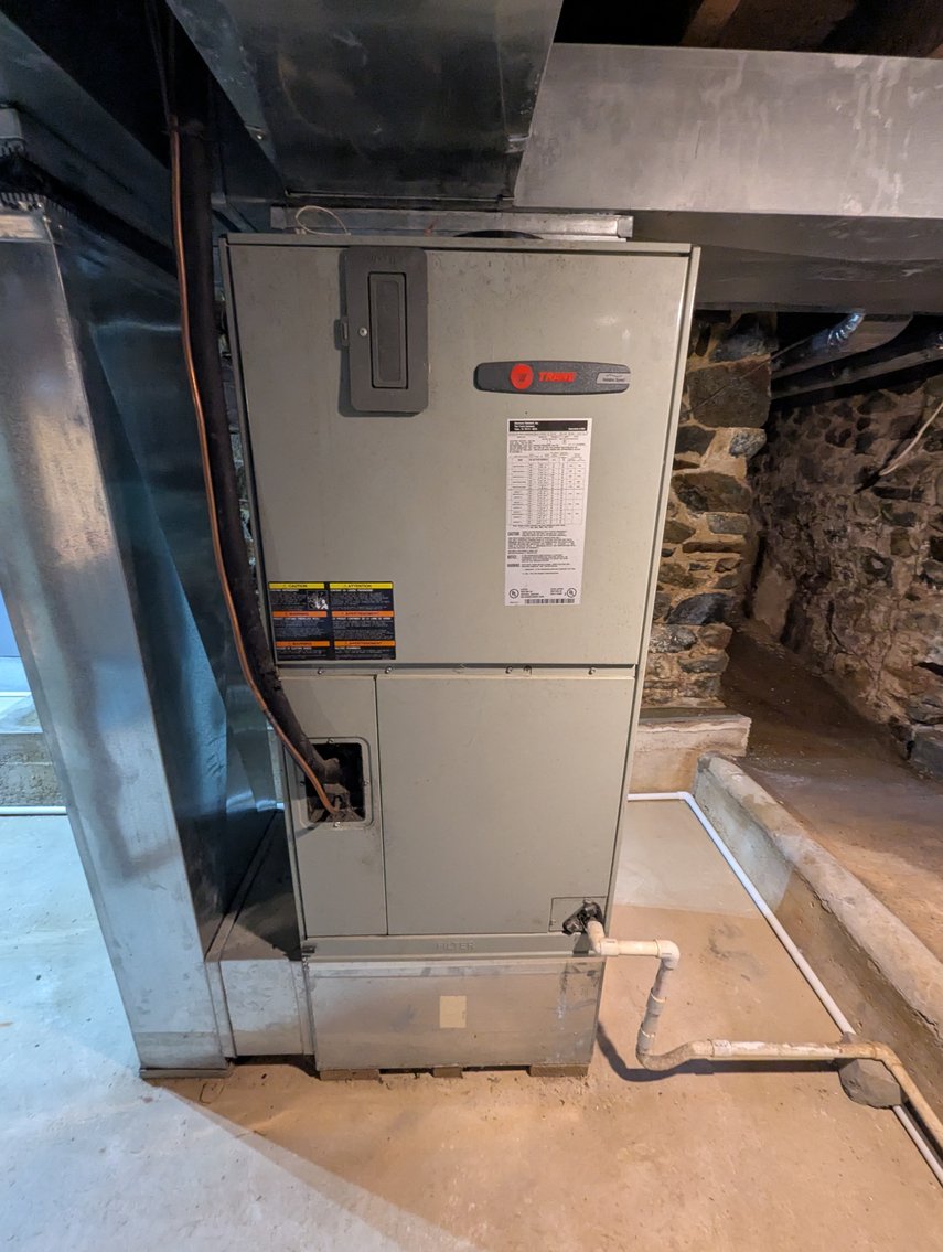 Image for 2-STORY OFFICE BLDG., 62'X40' BLOCK-FRAME SHOP, 40'X24' 3-BAY GARAGE FORMER BLEVINS HEATING & COOLING