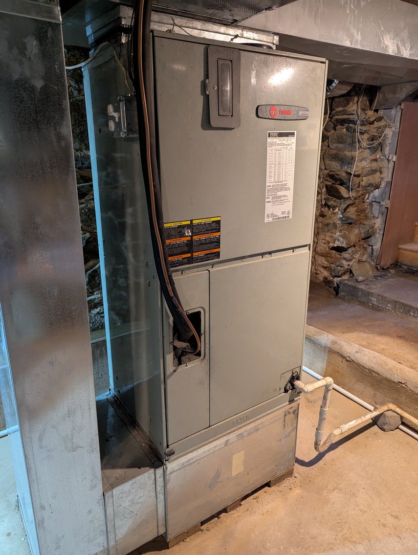 Image for 2-STORY OFFICE BLDG., 62'X40' BLOCK-FRAME SHOP, 40'X24' 3-BAY GARAGE FORMER BLEVINS HEATING & COOLING