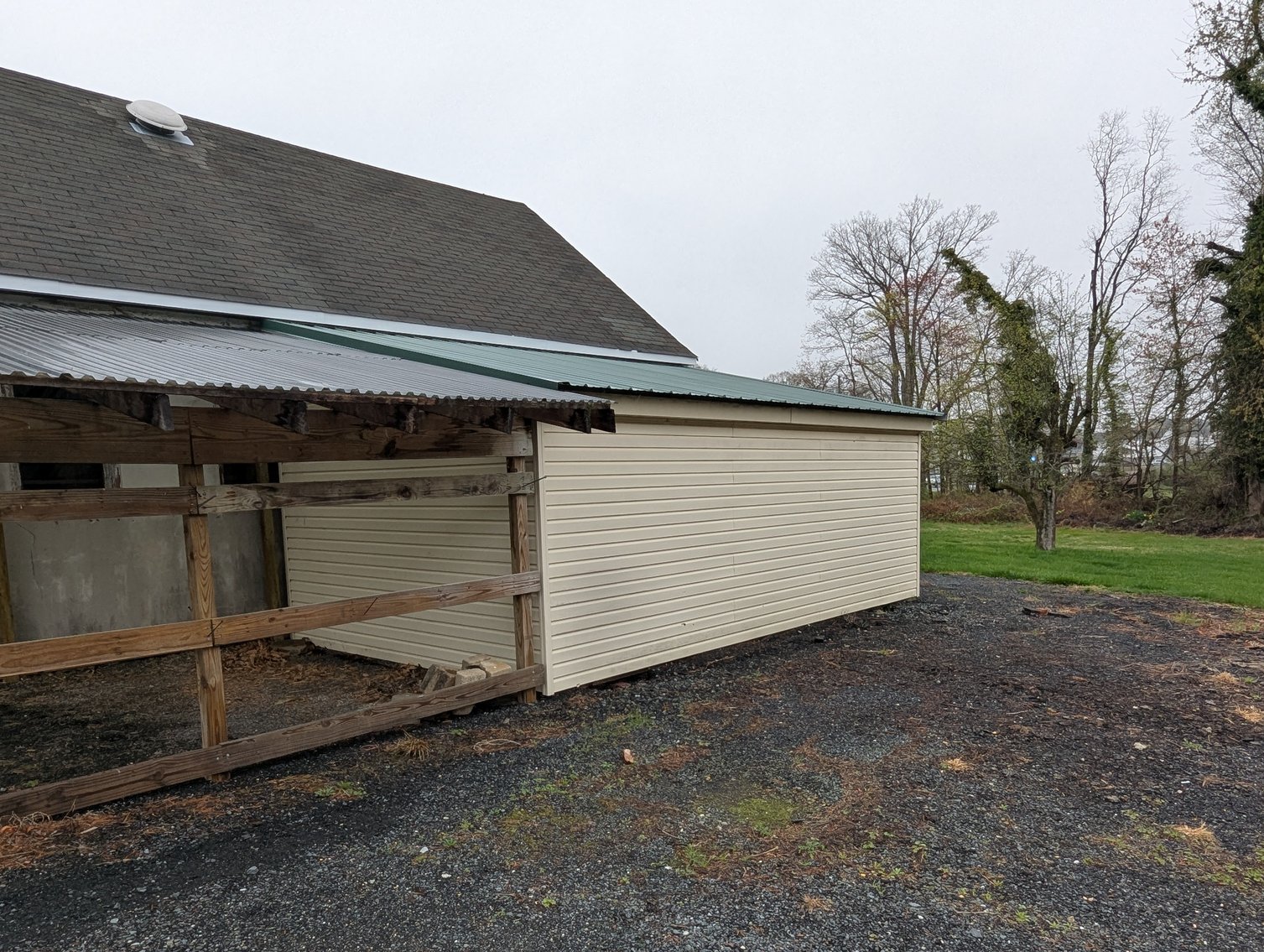 Image for 2-STORY OFFICE BLDG., 62'X40' BLOCK-FRAME SHOP, 40'X24' 3-BAY GARAGE FORMER BLEVINS HEATING & COOLING
