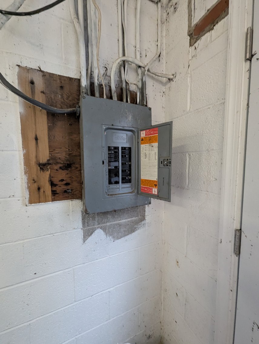 Image for 2-STORY OFFICE BLDG., 62'X40' BLOCK-FRAME SHOP, 40'X24' 3-BAY GARAGE FORMER BLEVINS HEATING & COOLING