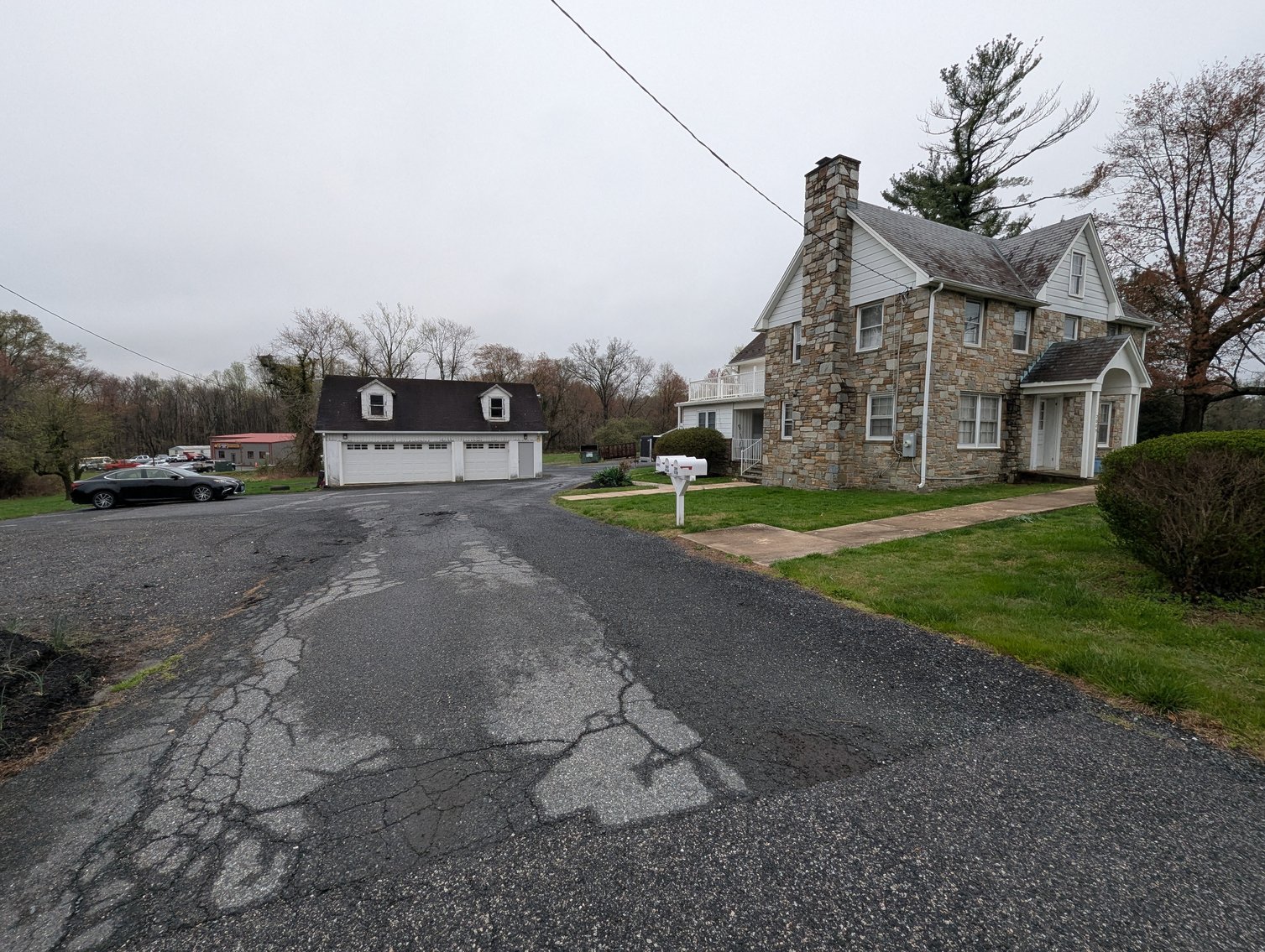Image for 2-STORY OFFICE BLDG., 62'X40' BLOCK-FRAME SHOP, 40'X24' 3-BAY GARAGE FORMER BLEVINS HEATING & COOLING