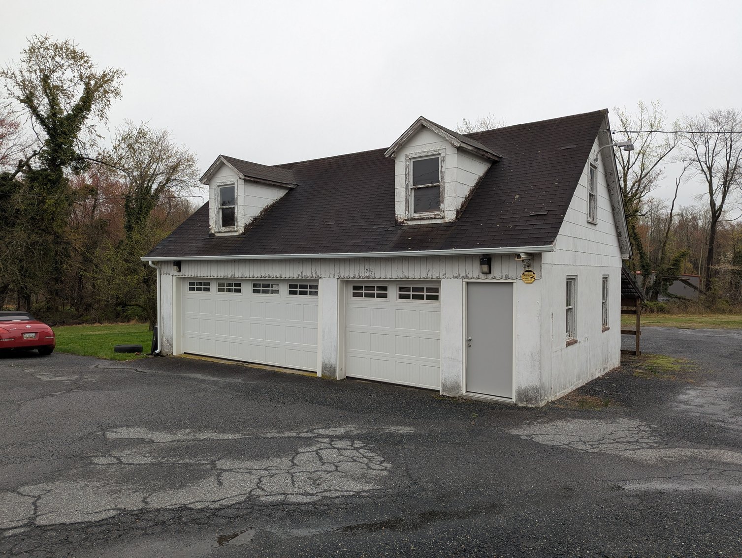 Image for 2-STORY OFFICE BLDG., 62'X40' BLOCK-FRAME SHOP, 40'X24' 3-BAY GARAGE FORMER BLEVINS HEATING & COOLING