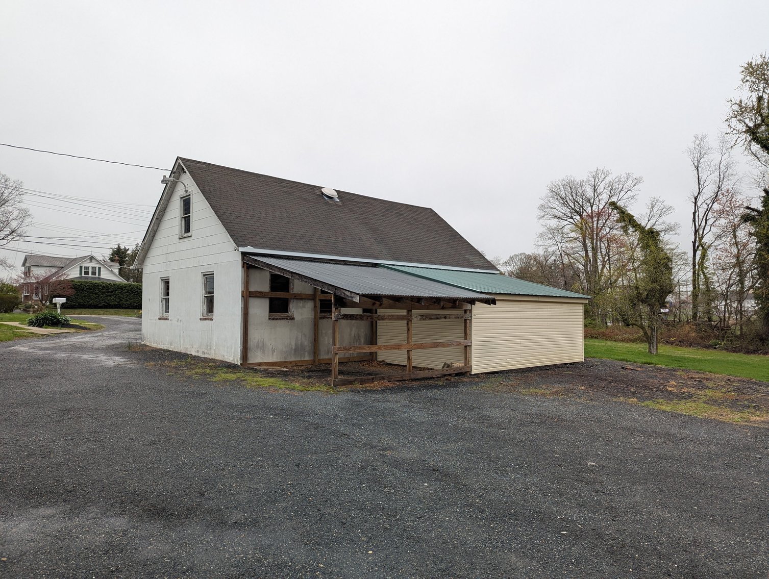 Image for 2-STORY OFFICE BLDG., 62'X40' BLOCK-FRAME SHOP, 40'X24' 3-BAY GARAGE FORMER BLEVINS HEATING & COOLING