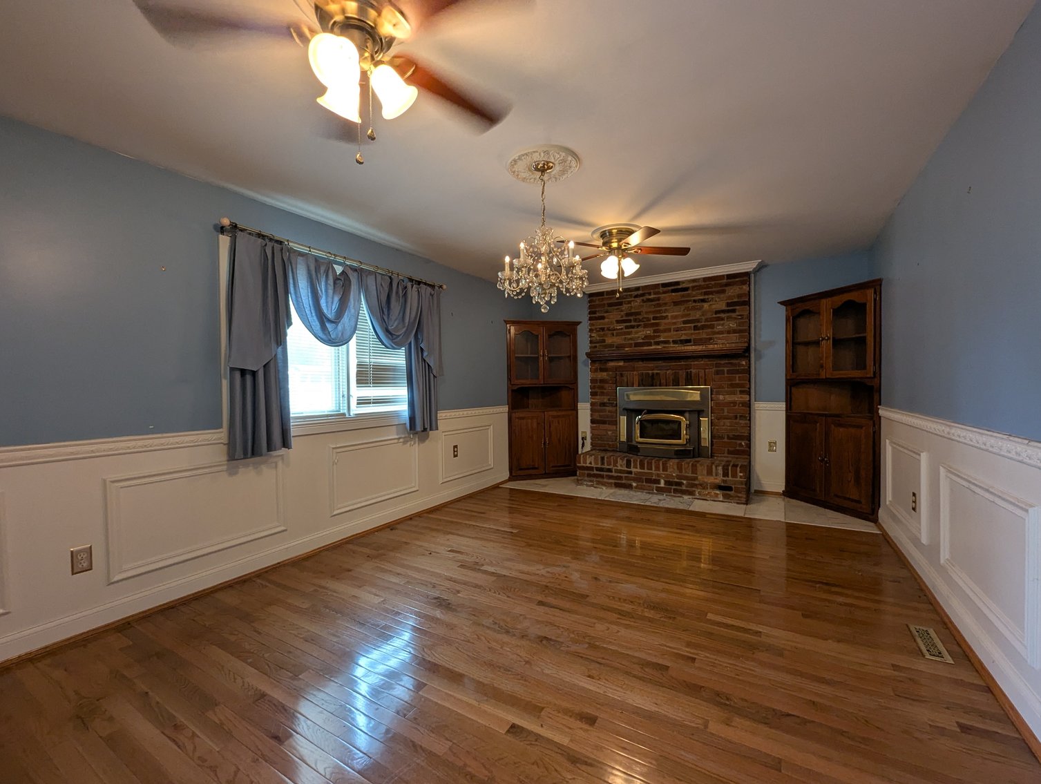 Image for 5 BR, 5 BA SINGLE FAMILY HOME/ 1 BLOCK OFF WATERFRONT/ 2 BLOCKS FROM MARINER COVE PARK