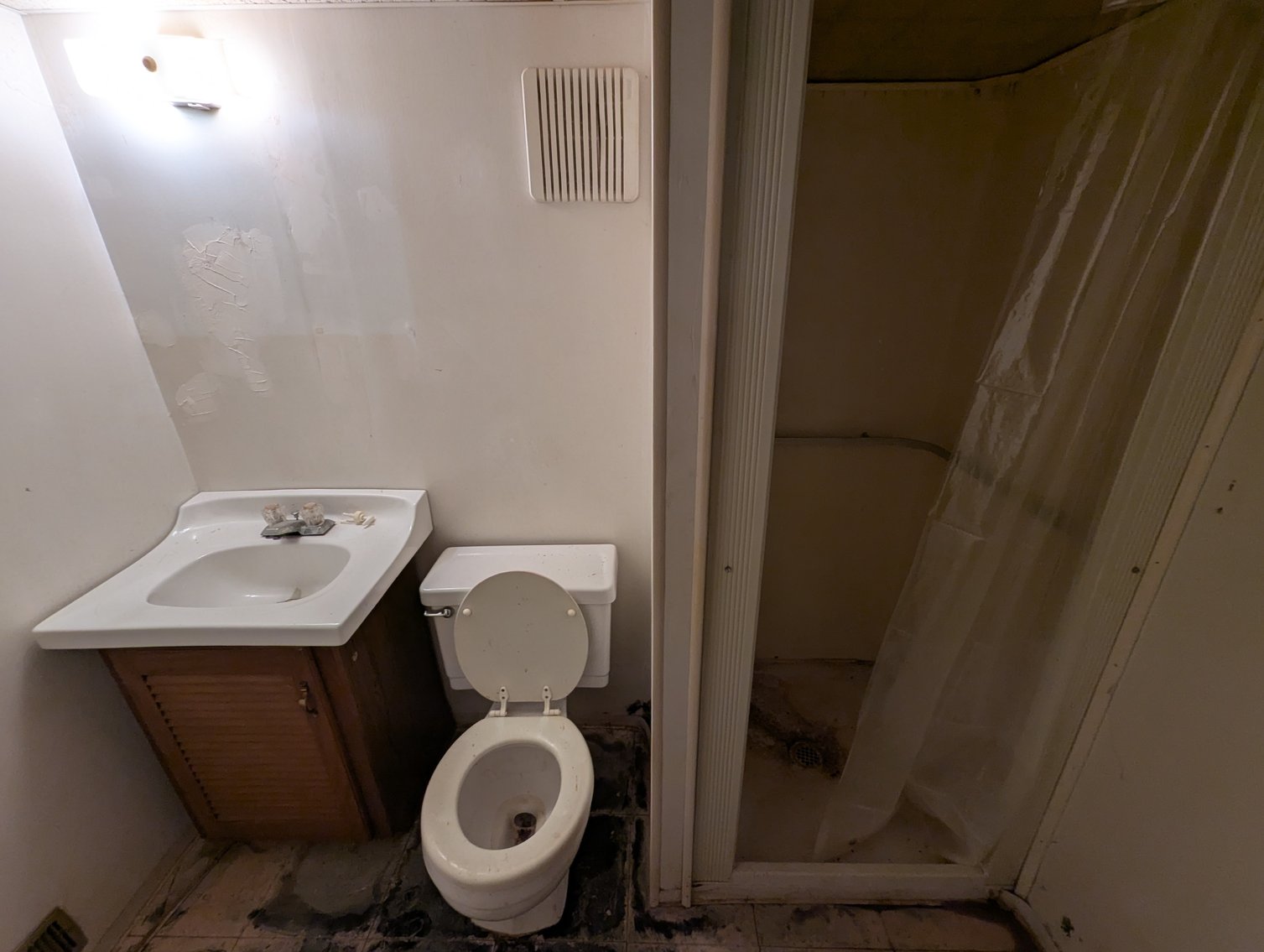 Image for 5 BR, 5 BA SINGLE FAMILY HOME/ 1 BLOCK OFF WATERFRONT/ 2 BLOCKS FROM MARINER COVE PARK