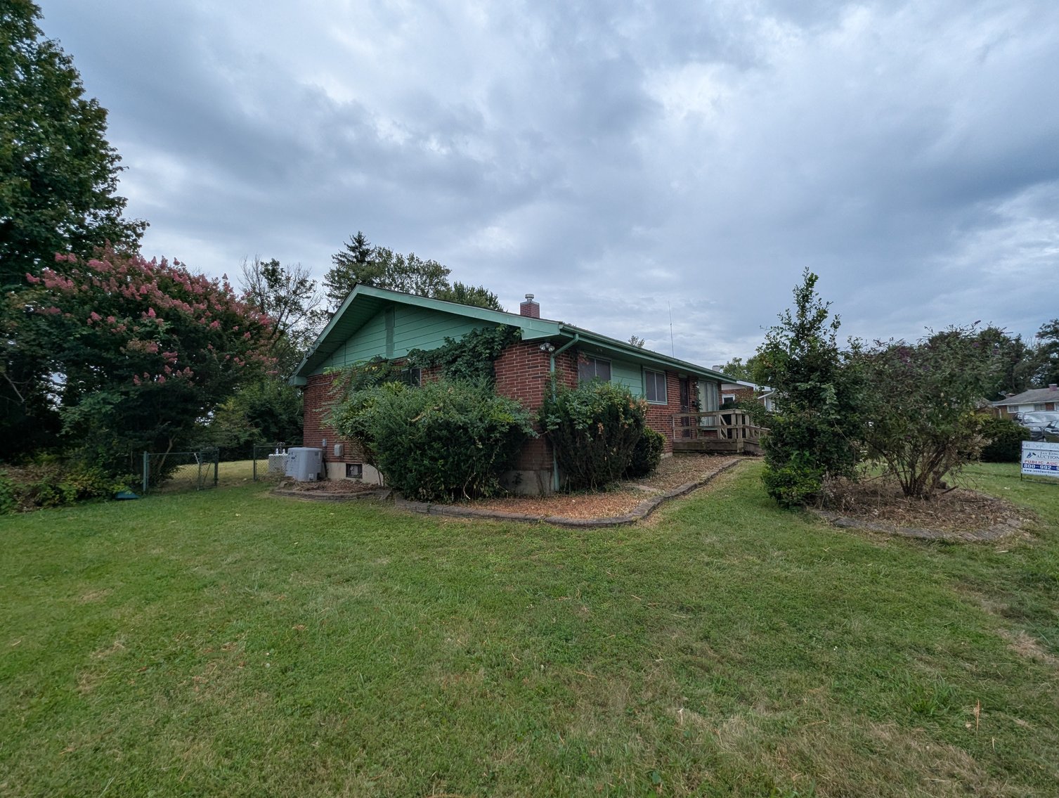 Image for 4 BR, 2.5 BATH BRICK RANCHER/ 2004 MERCURY GRAND MARQUIS, COLLECTIBLES, FURNITURE, HOUSEHOLD ITEMS, & GLASSWARE TBS SM/LG LOTS