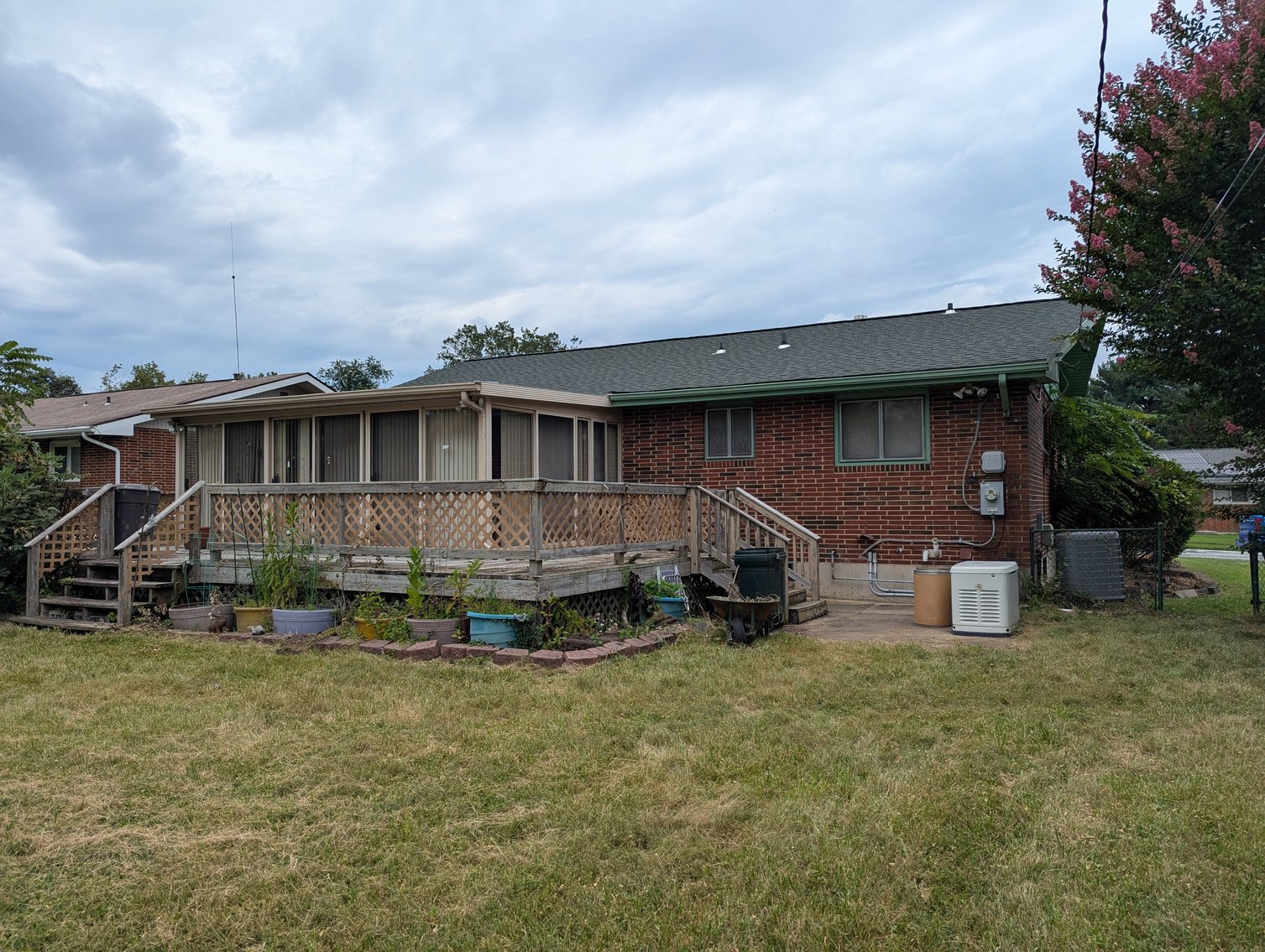 Image for 4 BR, 2.5 BATH BRICK RANCHER/ 2004 MERCURY GRAND MARQUIS, COLLECTIBLES, FURNITURE, HOUSEHOLD ITEMS, & GLASSWARE TBS SM/LG LOTS