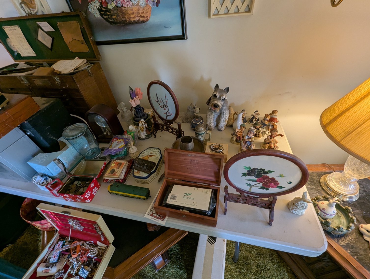Image for 4 BR, 2.5 BATH BRICK RANCHER/ 2004 MERCURY GRAND MARQUIS, COLLECTIBLES, FURNITURE, HOUSEHOLD ITEMS, & GLASSWARE TBS SM/LG LOTS
