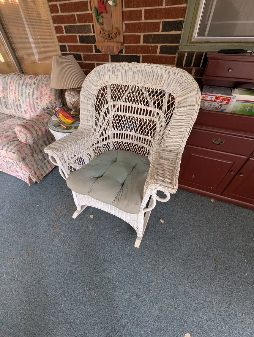 Image for 4 BR, 2.5 BATH BRICK RANCHER/ 2004 MERCURY GRAND MARQUIS, COLLECTIBLES, FURNITURE, HOUSEHOLD ITEMS, & GLASSWARE TBS SM/LG LOTS