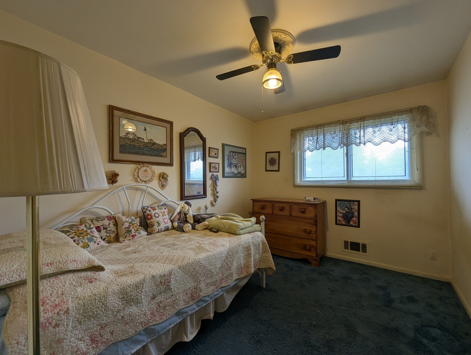 Image for 4 BR, 2.5 BATH BRICK RANCHER/ 2004 MERCURY GRAND MARQUIS, COLLECTIBLES, FURNITURE, HOUSEHOLD ITEMS, & GLASSWARE TBS SM/LG LOTS