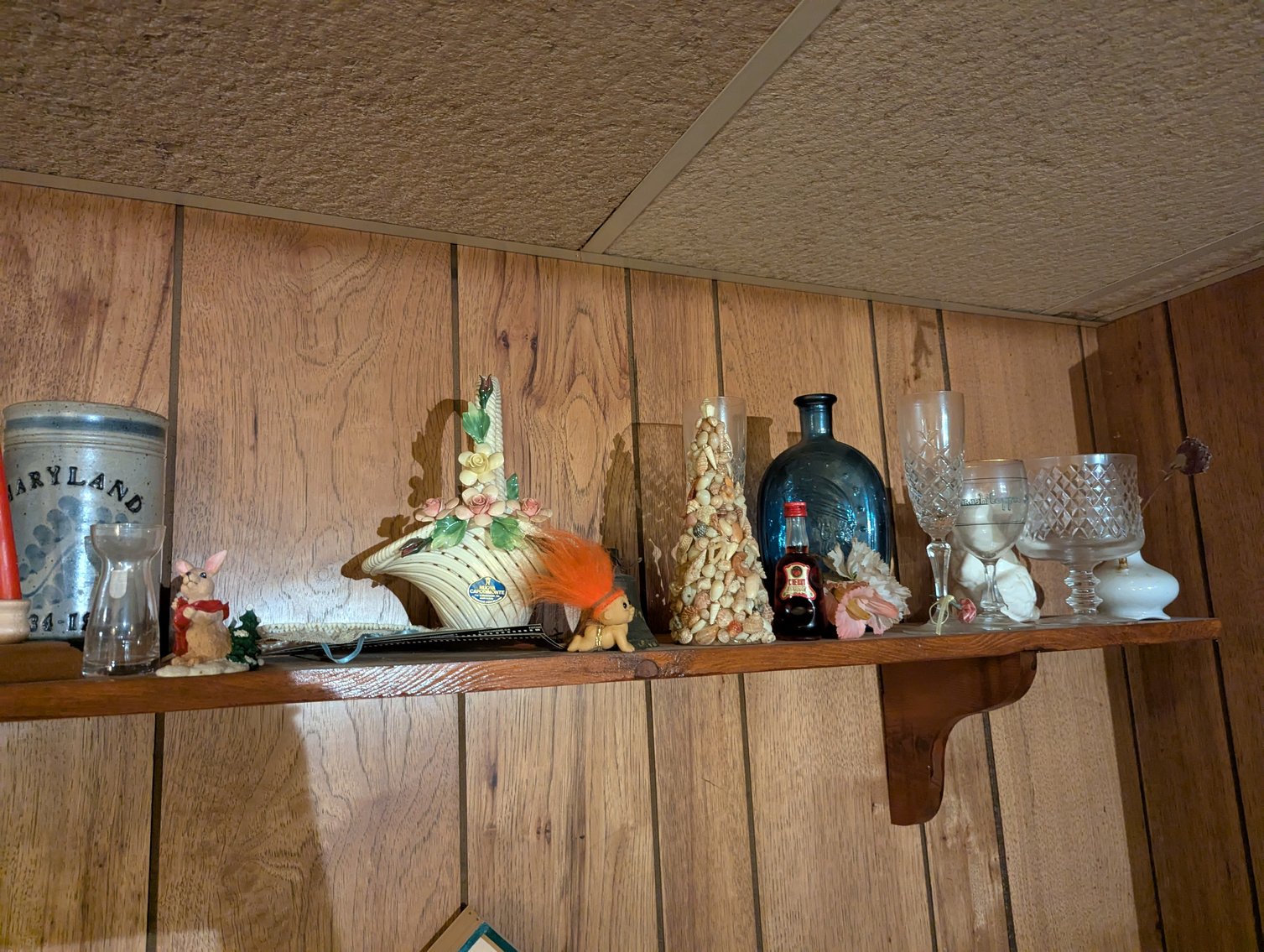 Image for 4 BR, 2.5 BATH BRICK RANCHER/ 2004 MERCURY GRAND MARQUIS, COLLECTIBLES, FURNITURE, HOUSEHOLD ITEMS, & GLASSWARE TBS SM/LG LOTS