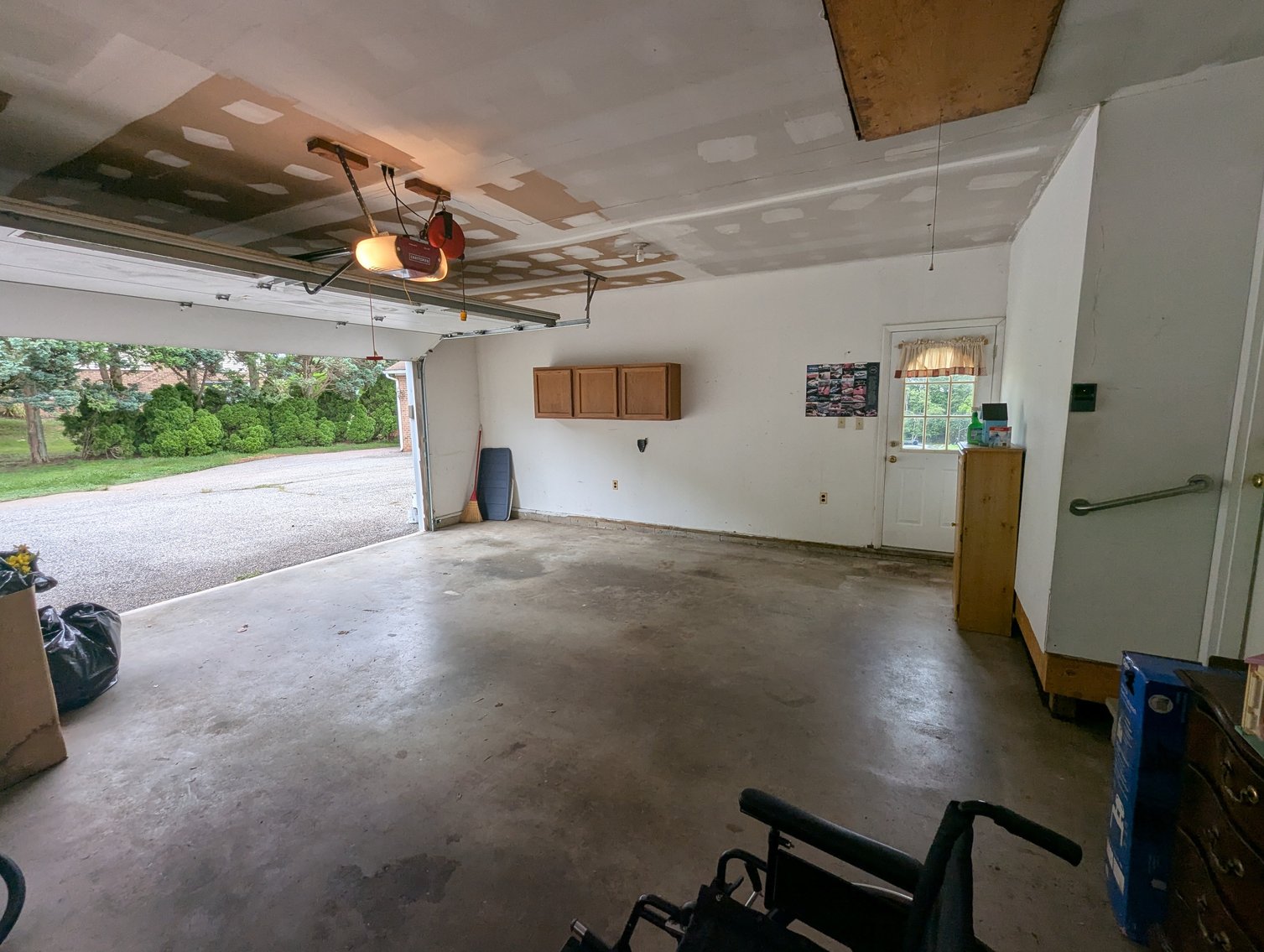 Image for 4 BR, 2.5 BATH HOME W/ ATT. 2-CAR GARAGE/ DET. 3-BAY GARAGE W/ ELECTRIC & HVAC, 20' X 12' SHED/ 1.10 +/- AC LOT/ 91' CHEVY CORVETTE, TOOLS, FURNITURE, GLASSWARE, & MORE!