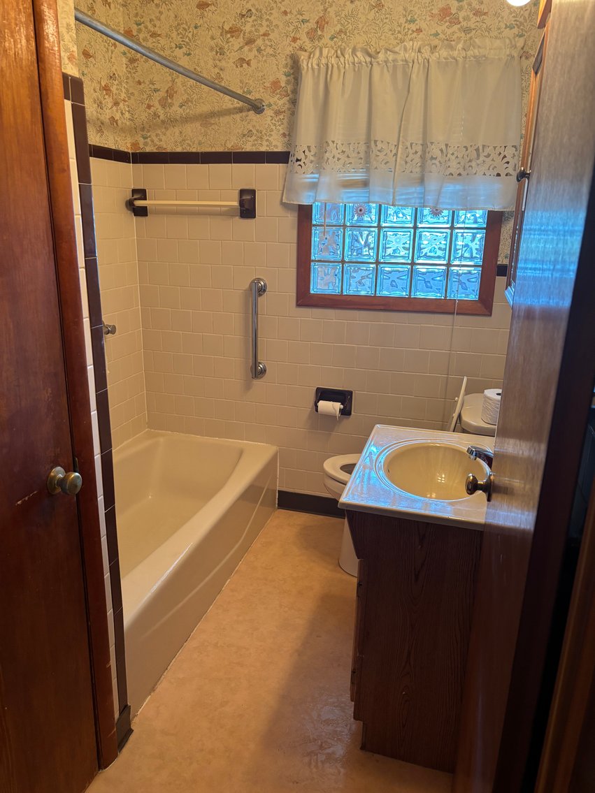 Image for 3 BR, 1 FULL BA, 2 HALF BATH RANCHER W/ DET. 2-CAR GARAGE W/ LEAN TO ON .76 +/- AC / PERSONAL PROPERTY TBS IN ONE LOT