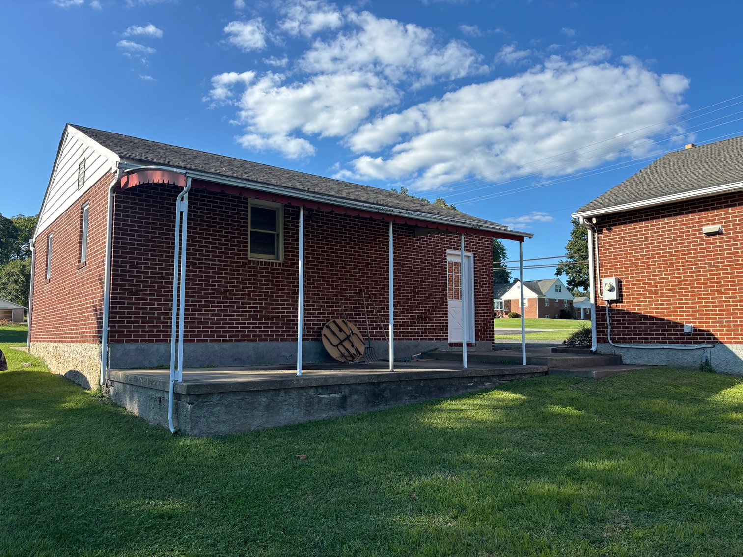 Image for 3 BR, 1 FULL BA, 2 HALF BATH RANCHER W/ DET. 2-CAR GARAGE W/ LEAN TO ON .76 +/- AC / PERSONAL PROPERTY TBS IN ONE LOT