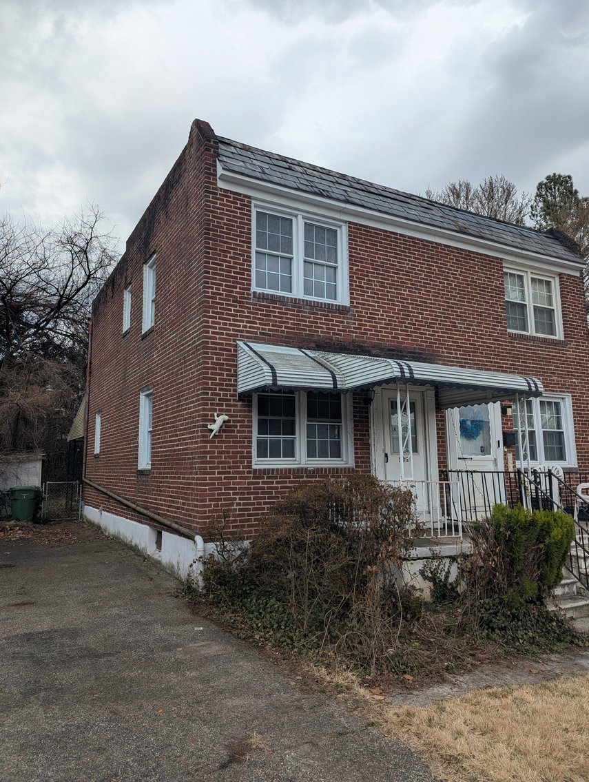 Image for ATTN. INVESTORS, CONTRACTORS, & RENOVATORS! BRICK DUPLEX W/ COVERED FRONT PORCH