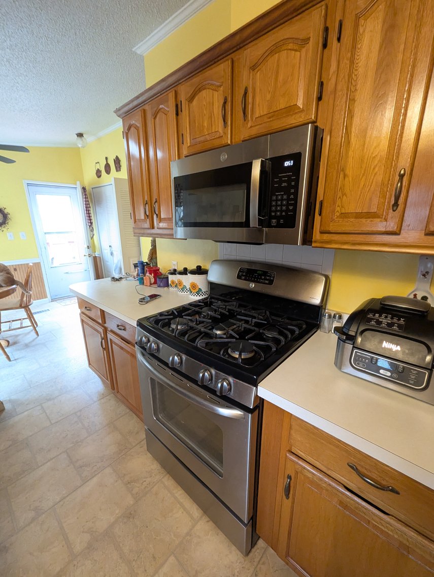 Image for CLEAN 3 BR, 2 BATH, MOVE-IN READY HOME/ (4) PARCELS TOTALING 1.6 +/- AC/ 100' +/- FRONTAGE ON BUSH RIVER W/ PRIVATE PIER