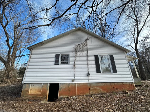 Image for 2 Bed & 1 Bath Fix and Flip Special near Farmville, VA
