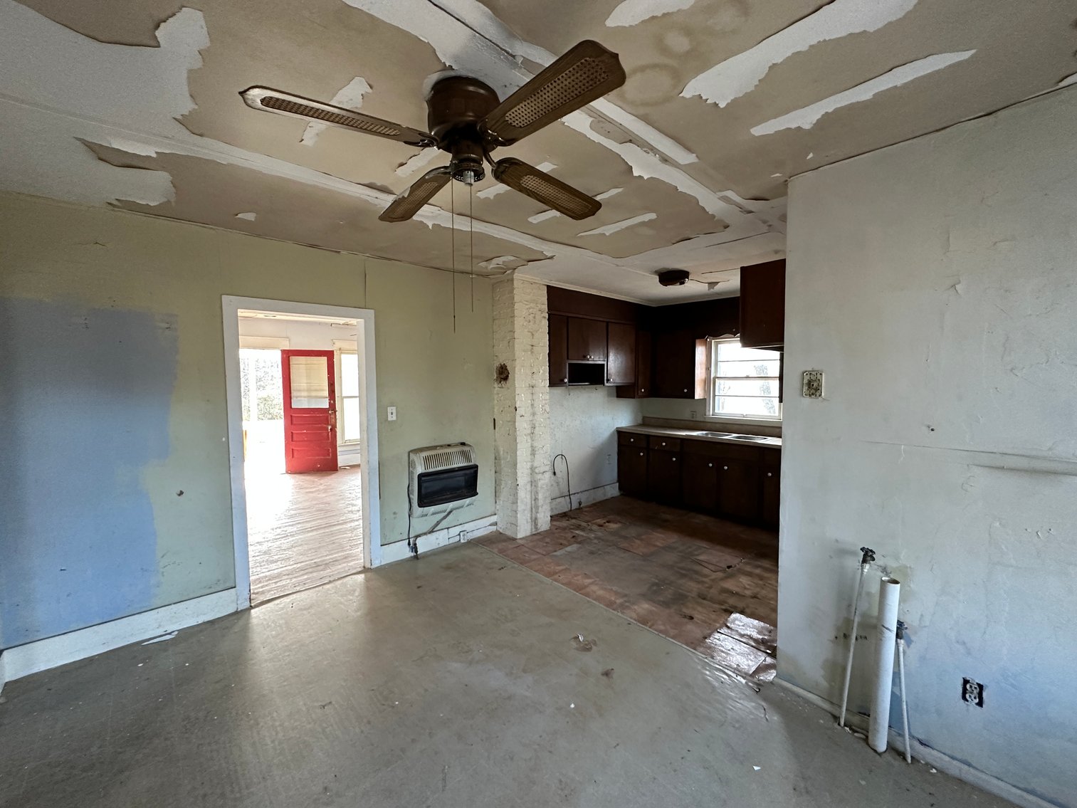 Image for 2 Bed & 1 Bath Fix and Flip Special near Farmville, VA