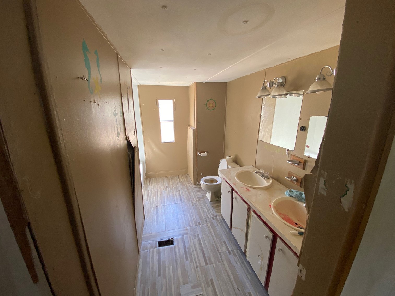 Image for Selling for the Estate of Helvon Smith , 3 Bed & 2 Baths, 7.744 Acres, plus 1.5 story loft home,  a log cabin and outbuilding in Kinsale, VA