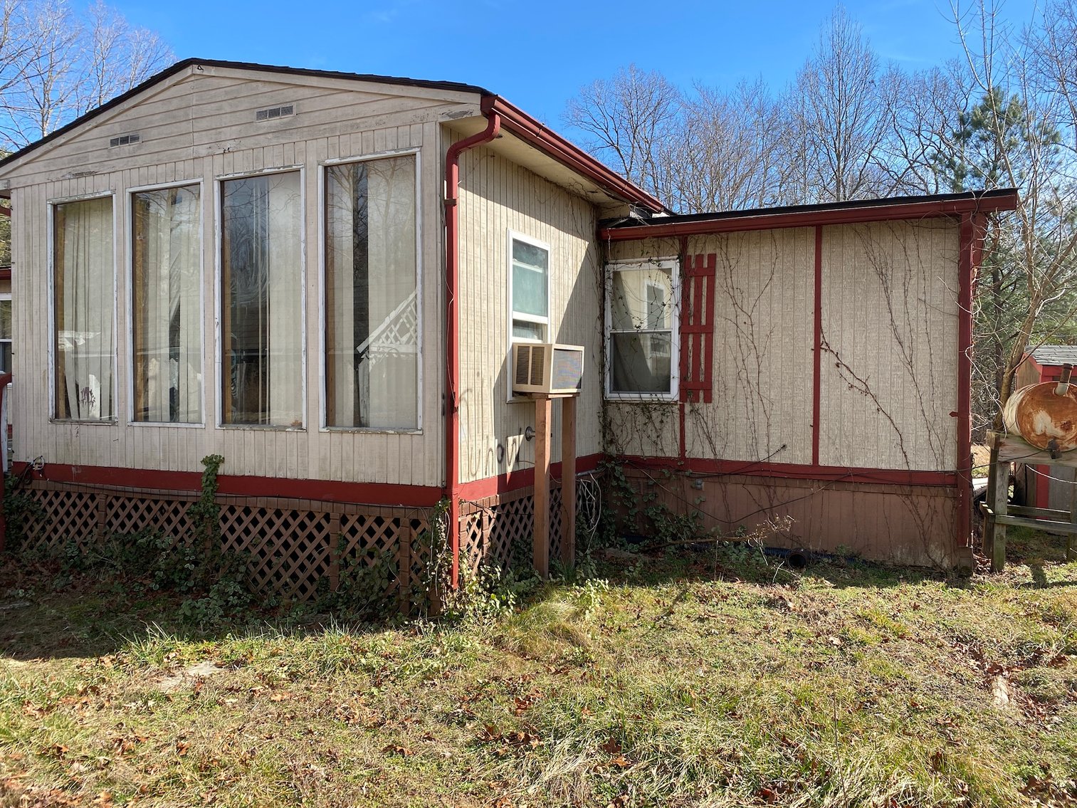 Image for Selling for the Estate of Helvon Smith , 3 Bed & 2 Baths, 7.744 Acres, plus 1.5 story loft home,  a log cabin and outbuilding in Kinsale, VA