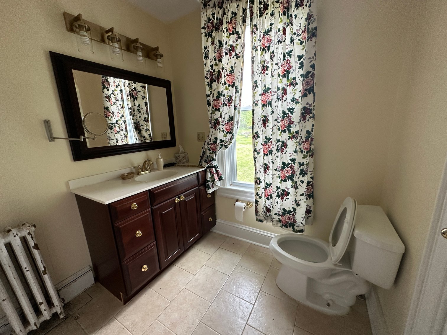 Image for 8883 Sam Snead Hwy, Hot Springs, VA - The Hot Springs Victorian Inn