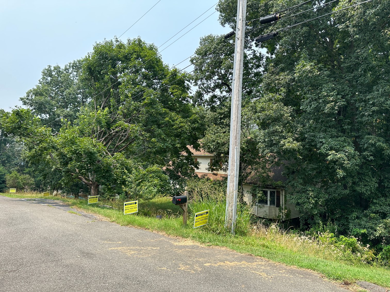 Image for Selling for the Estate of  Geoffrey Peterson . 3 Bed / 2 Bath 2247 Sq. with a large unfinished basement .