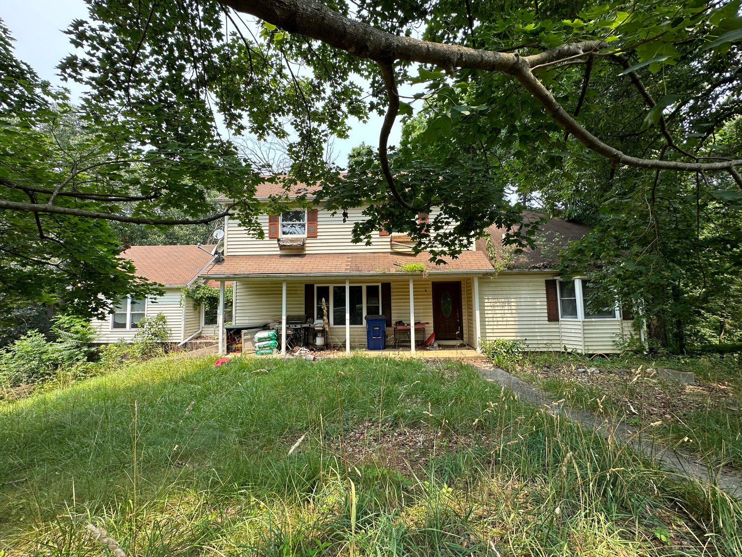 Image for Selling for the Estate of  Geoffrey Peterson . 3 Bed / 2 Bath 2247 Sq. with a large unfinished basement .