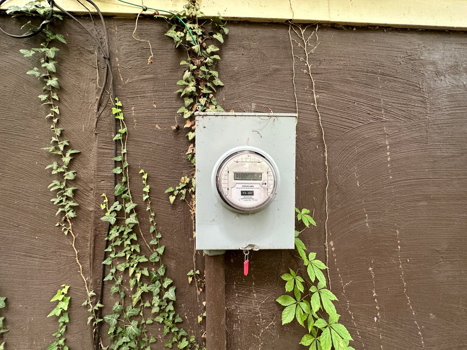 Image for Selling for the Estate of  Geoffrey Peterson . 3 Bed / 2 Bath 2247 Sq. with a large unfinished basement .