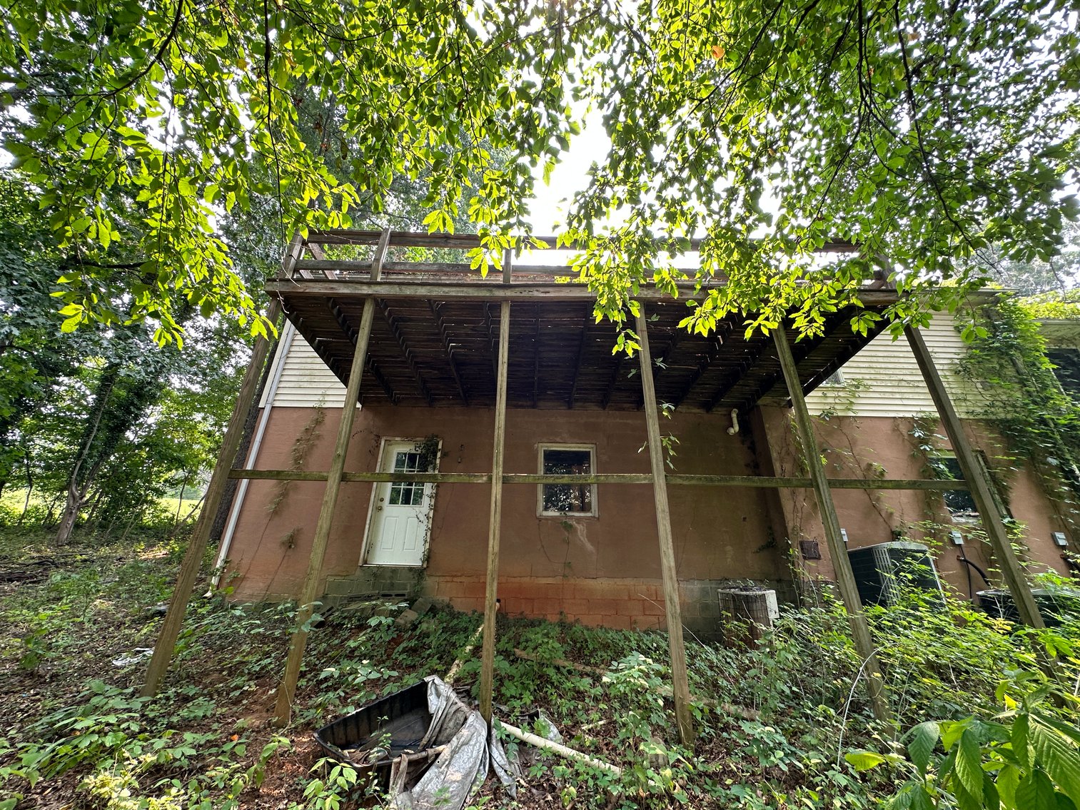 Image for Selling for the Estate of  Geoffrey Peterson . 3 Bed / 2 Bath 2247 Sq. with a large unfinished basement .