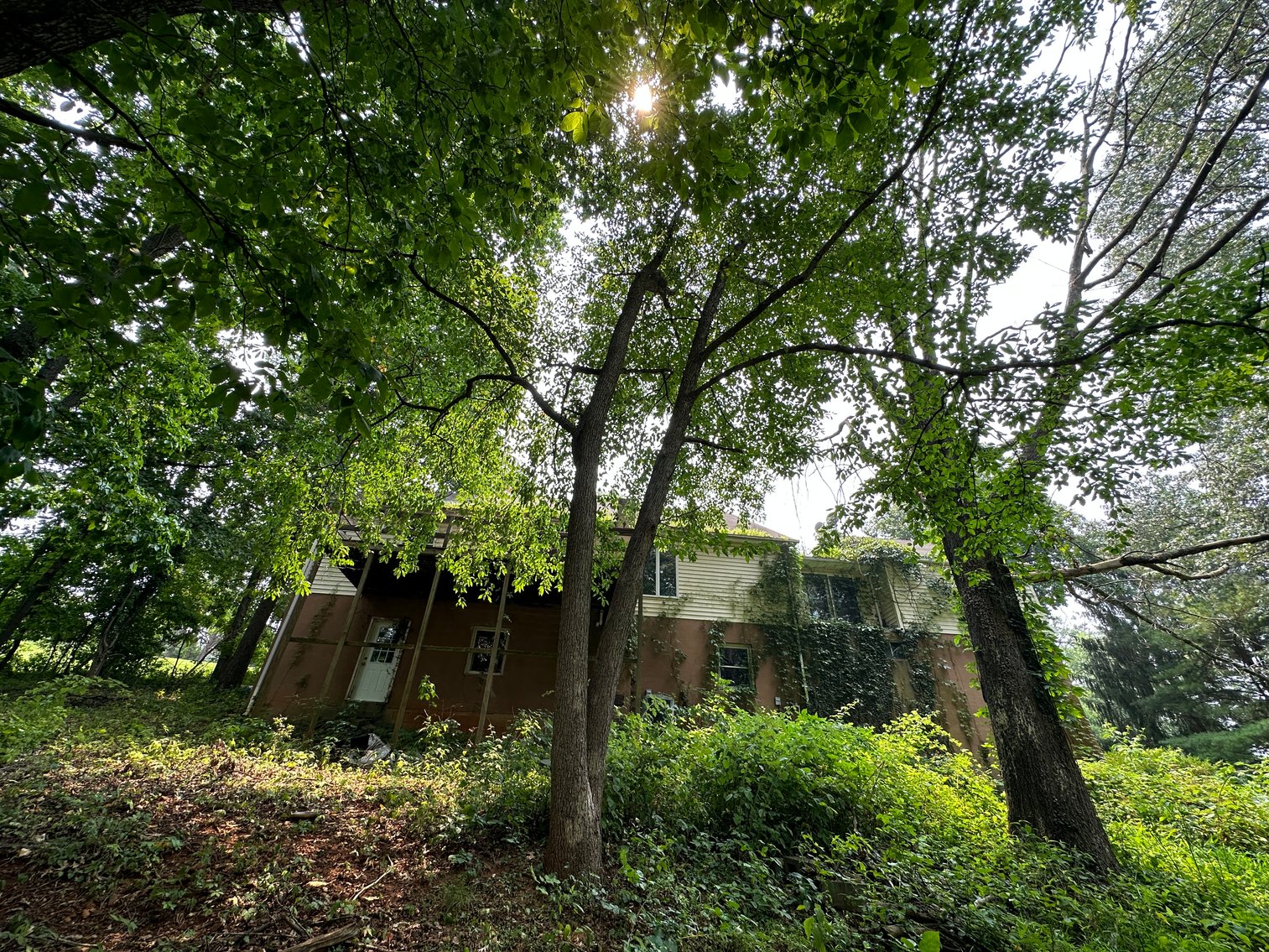 Image for Selling for the Estate of  Geoffrey Peterson . 3 Bed / 2 Bath 2247 Sq. with a large unfinished basement .