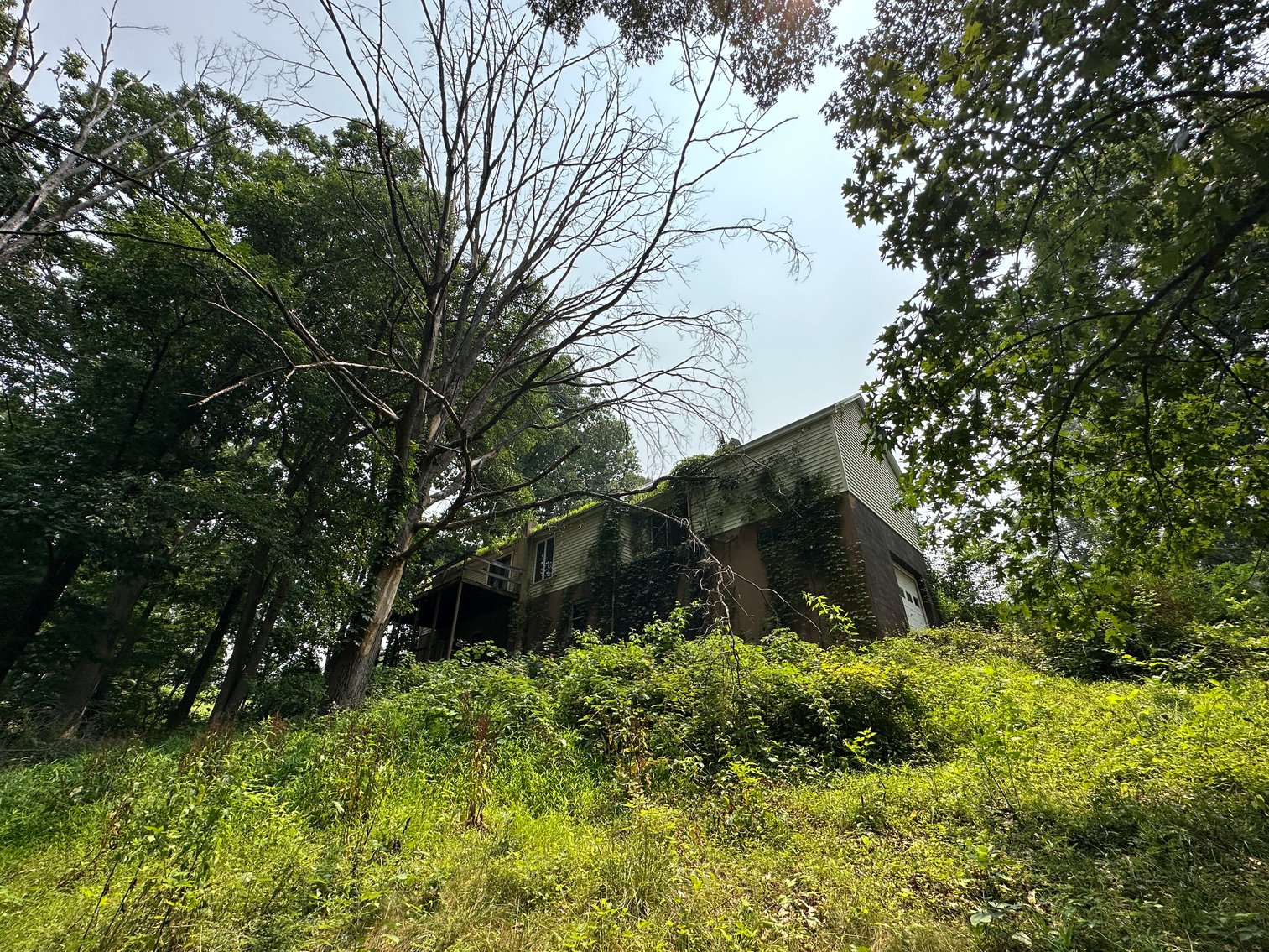 Image for Selling for the Estate of  Geoffrey Peterson . 3 Bed / 2 Bath 2247 Sq. with a large unfinished basement .