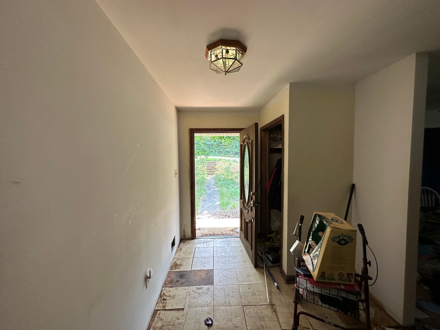 Image for Selling for the Estate of  Geoffrey Peterson . 3 Bed / 2 Bath 2247 Sq. with a large unfinished basement .