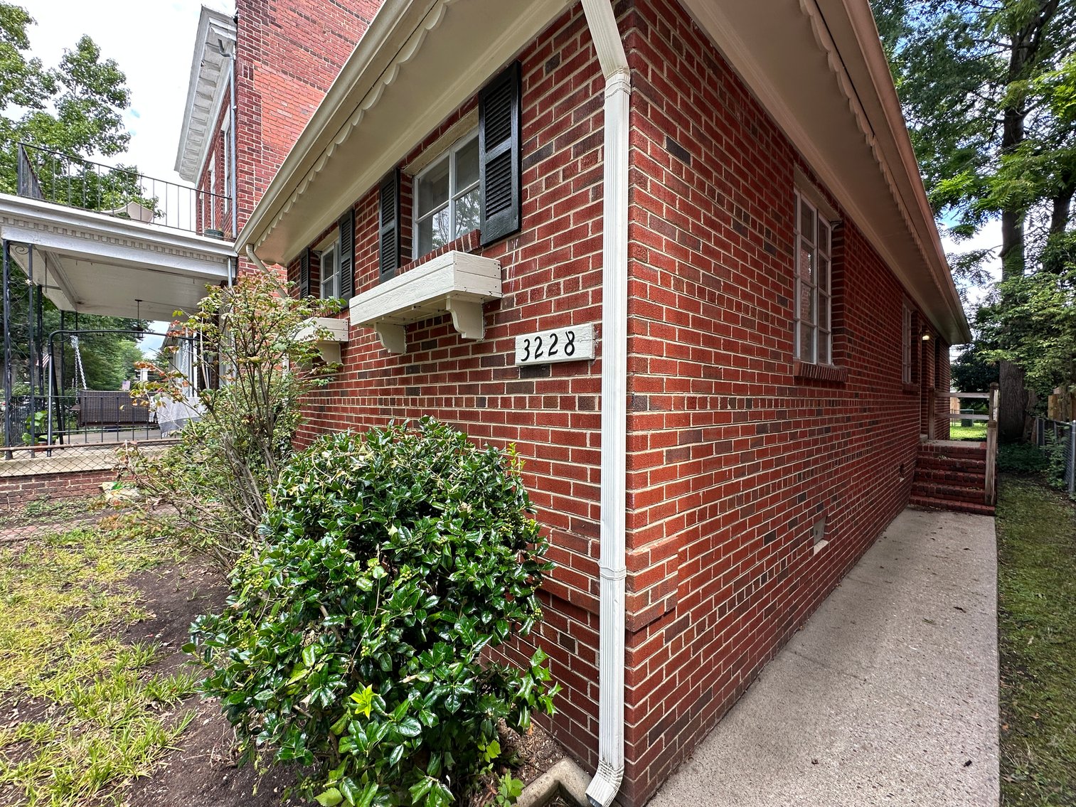 Image for 1 Bed/ 1 Bath Brick Rancher located in the Museum District ; 3228 W. Franklin St
