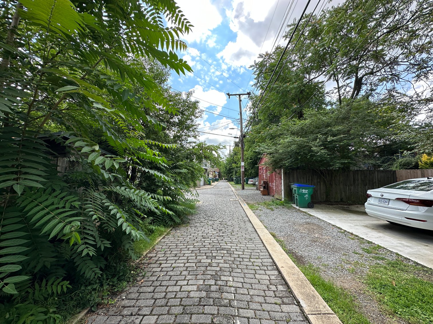 Image for 1 Bed/ 1 Bath Brick Rancher located in the Museum District ; 3228 W. Franklin St