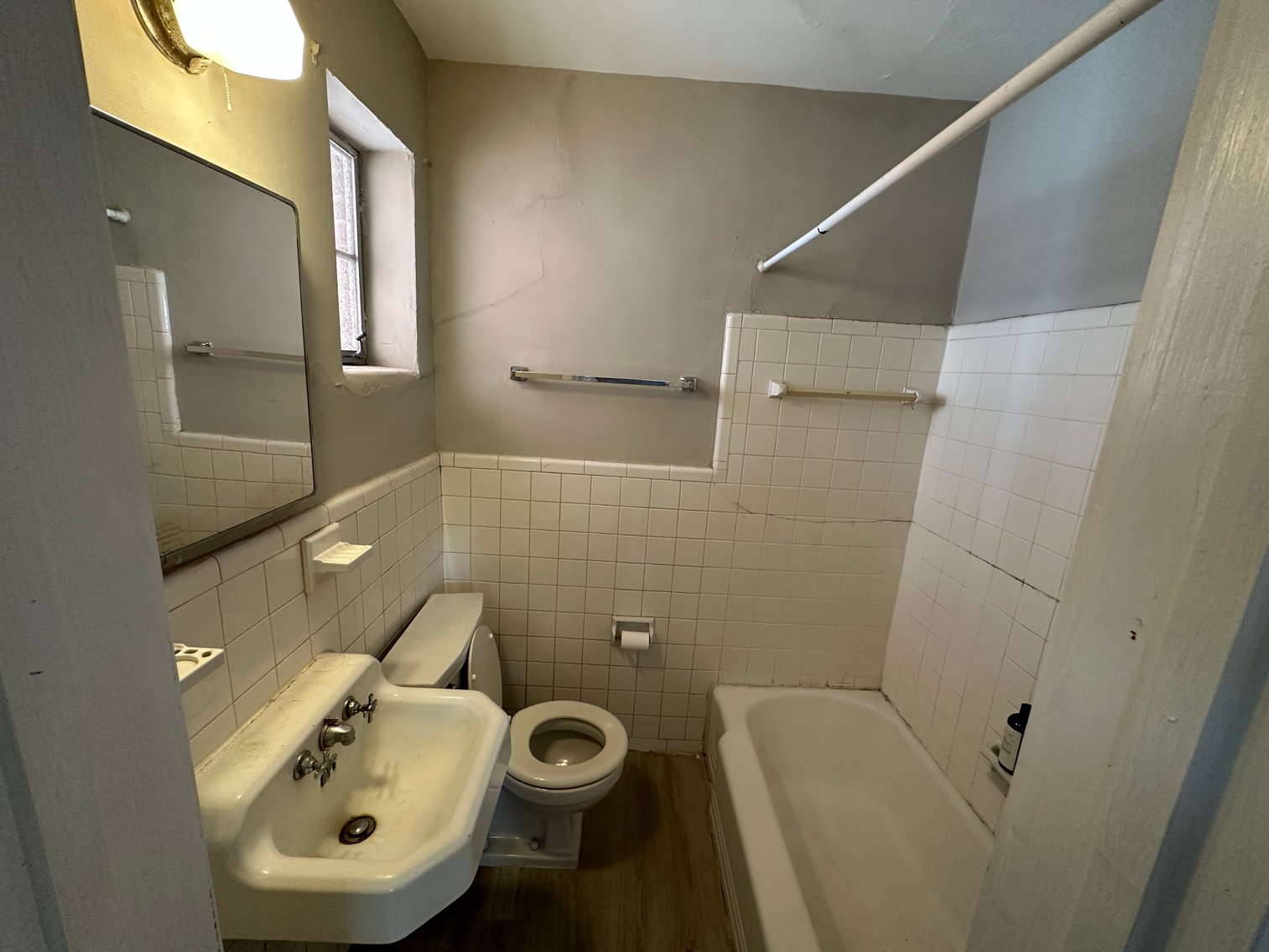 Image for 1 Bed/ 1 Bath Brick Rancher located in the Museum District ; 3228 W. Franklin St