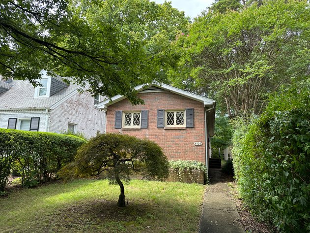 Image for 1 Bed/ 1 Bath Brick Rancher located in Willow Lawn; 4525 Fitzhugh Ave