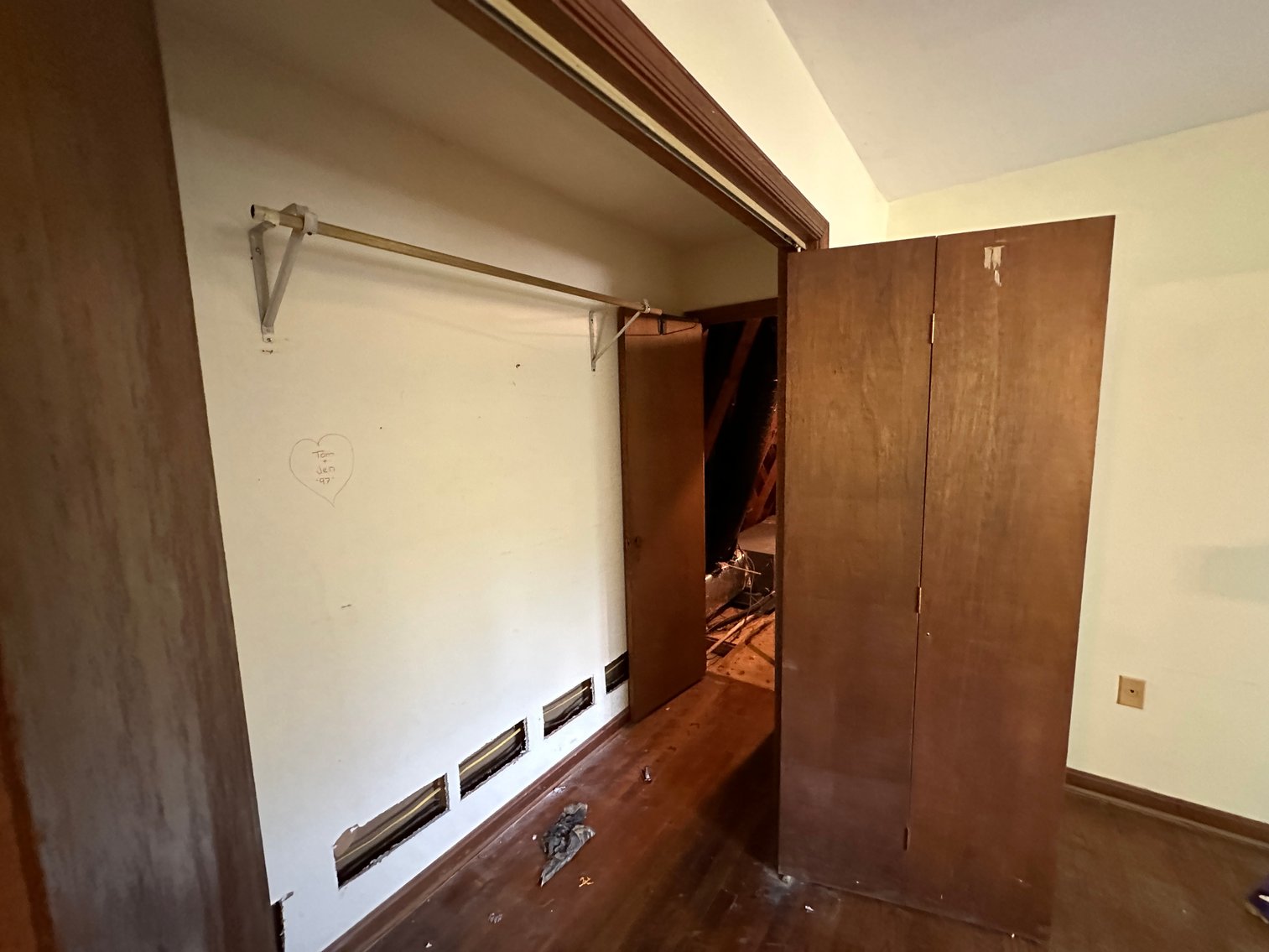 Image for Selling for the Estate of  Geoffrey Peterson . 3 Bed / 2 Bath 2247 Sq. with a large unfinished basement .