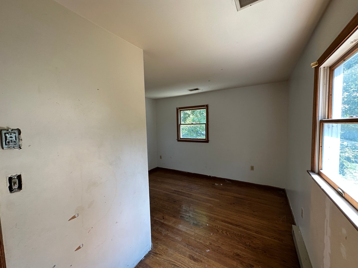 Image for Selling for the Estate of  Geoffrey Peterson . 3 Bed / 2 Bath 2247 Sq. with a large unfinished basement .