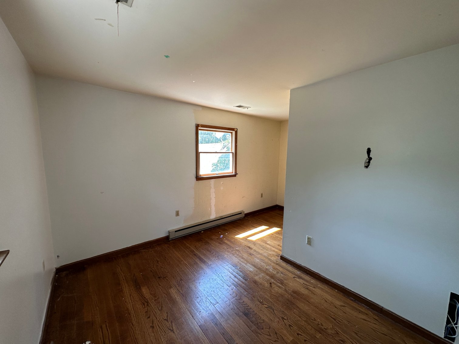 Image for Selling for the Estate of  Geoffrey Peterson . 3 Bed / 2 Bath 2247 Sq. with a large unfinished basement .