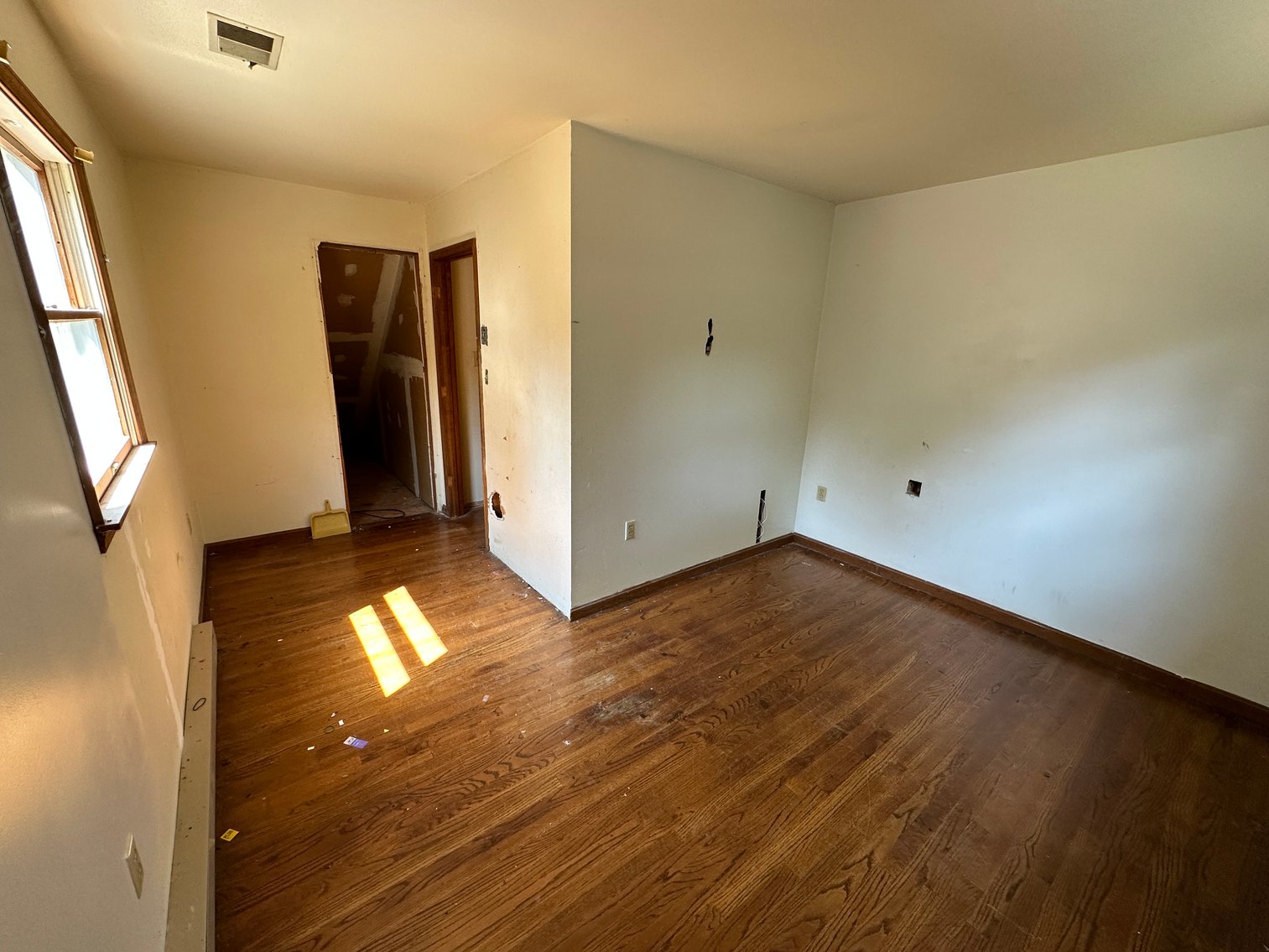 Image for Selling for the Estate of  Geoffrey Peterson . 3 Bed / 2 Bath 2247 Sq. with a large unfinished basement .