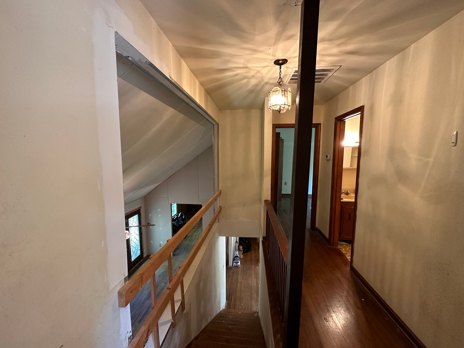 Image for Selling for the Estate of  Geoffrey Peterson . 3 Bed / 2 Bath 2247 Sq. with a large unfinished basement .