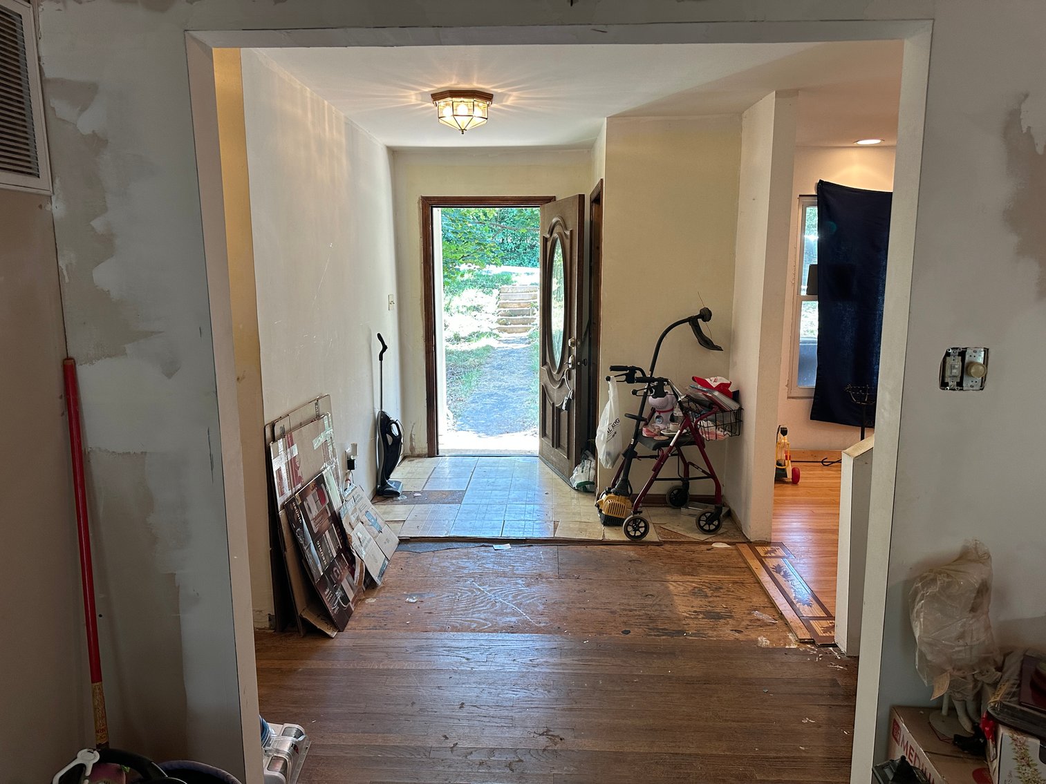 Image for Selling for the Estate of  Geoffrey Peterson . 3 Bed / 2 Bath 2247 Sq. with a large unfinished basement .