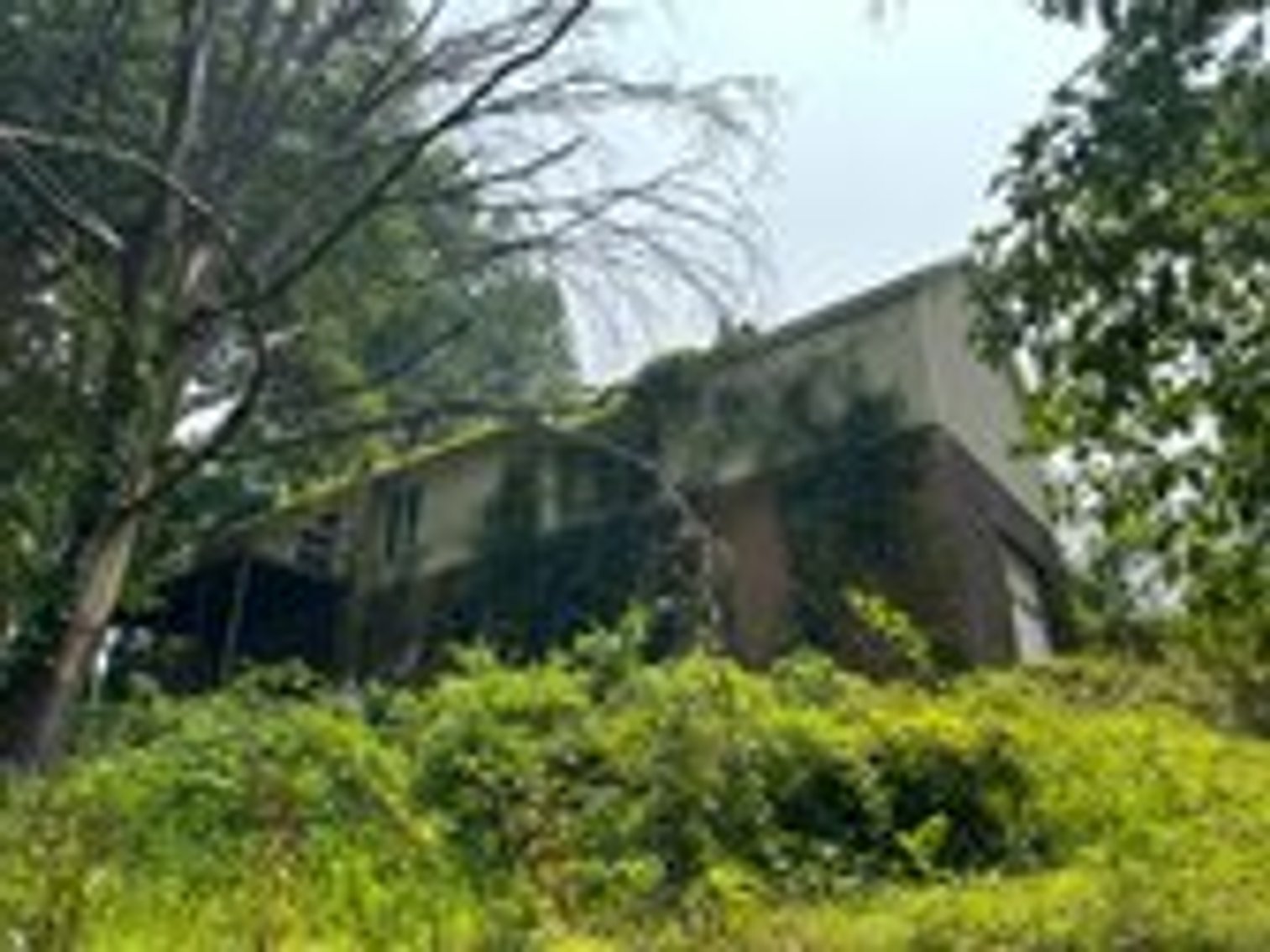 Image for Selling for the Estate of  Geoffrey Peterson . 3 Bed / 2 Bath 2247 Sq. with a large unfinished basement .