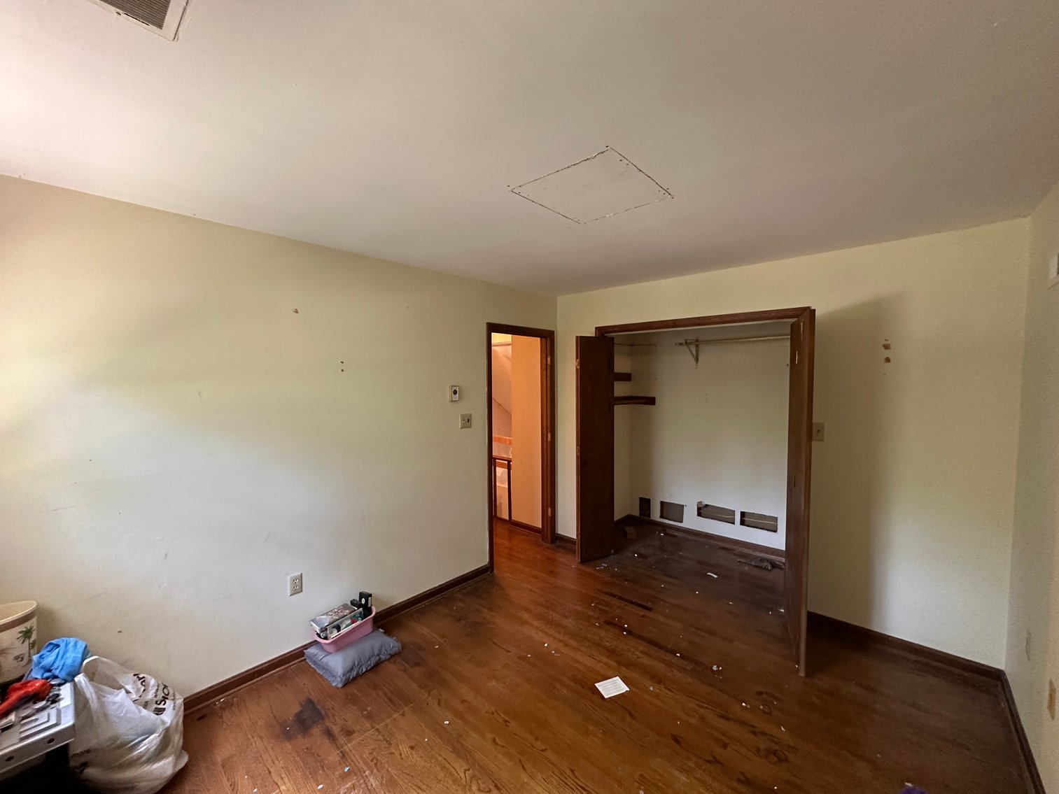 Image for Selling for the Estate of  Geoffrey Peterson . 3 Bed / 2 Bath 2247 Sq. with a large unfinished basement .