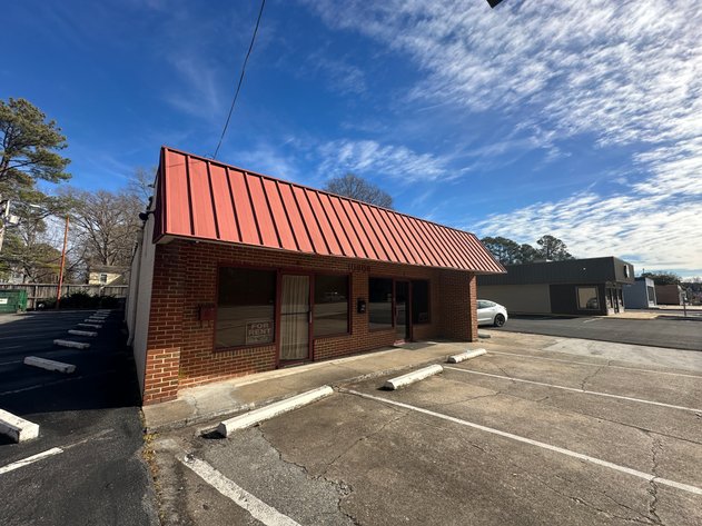 Image for Commercial Property at 10606 Warwick Blvd, Newport News, VA