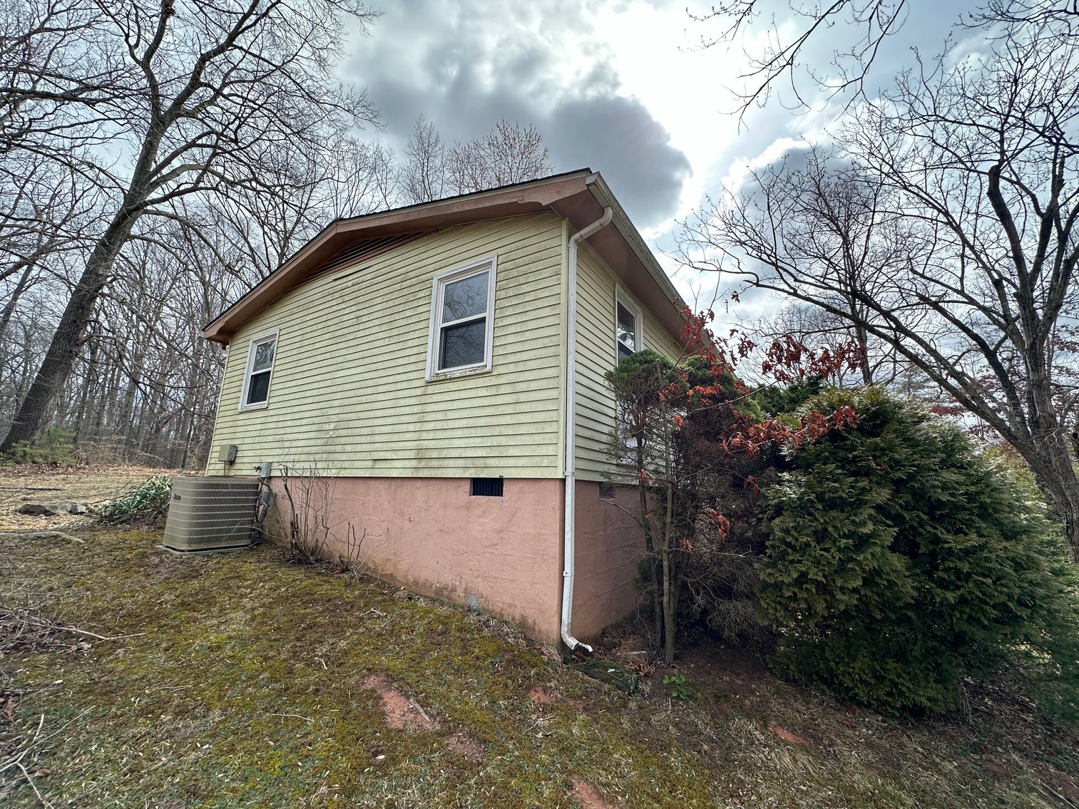 Image for House Flipper Special. Income Producing Opportunity in Fredericksburg, Va. 3 Bed/ 1 Bath, 920 Sq. ft on .41 Acres - Elk Dr