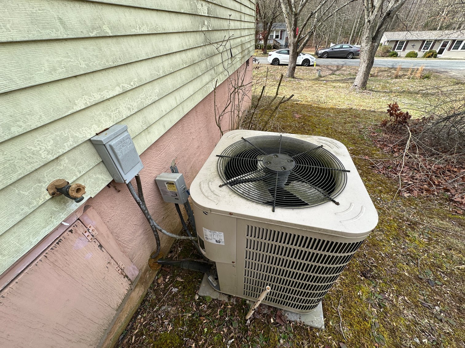 Image for House Flipper Special. Income Producing Opportunity in Fredericksburg, Va. 3 Bed/ 1 Bath, 920 Sq. ft on .41 Acres - Elk Dr