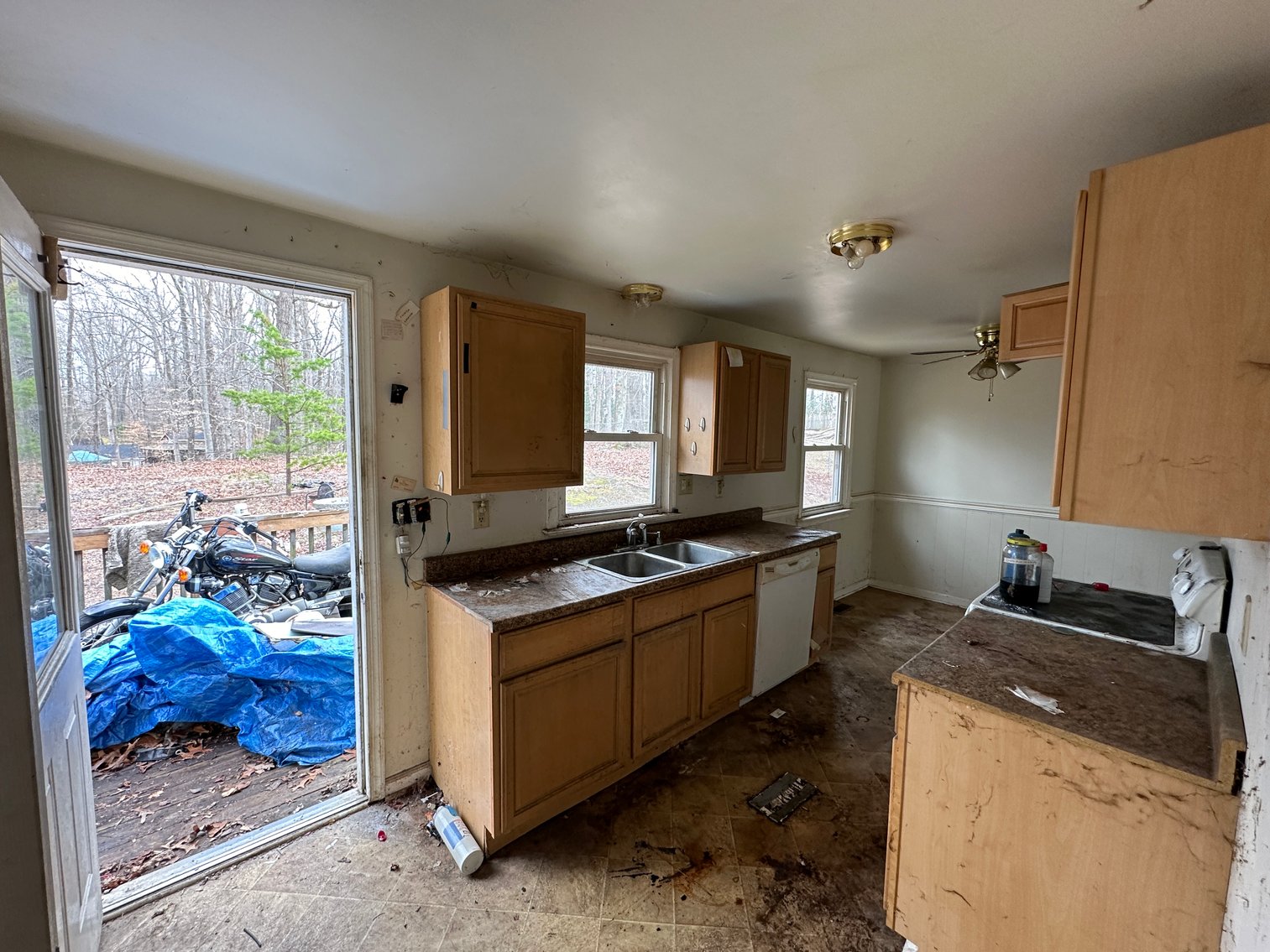 Image for House Flipper Special. Income Producing Opportunity in Fredericksburg, Va. 3 Bed/ 1 Bath, 920 Sq. ft on .41 Acres - Elk Dr